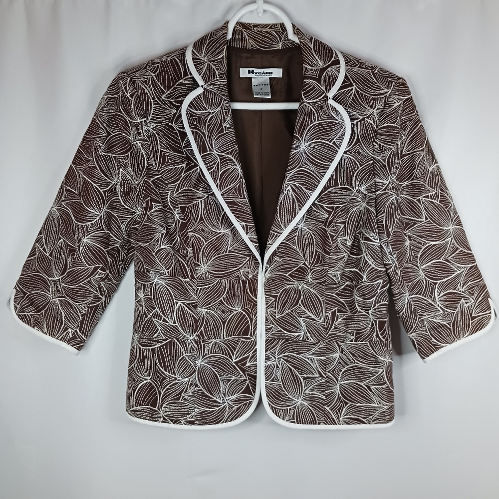 Nygard Collection Brown with White Leaf Embroidered Pattern 3/4 Sleeve Blazer.